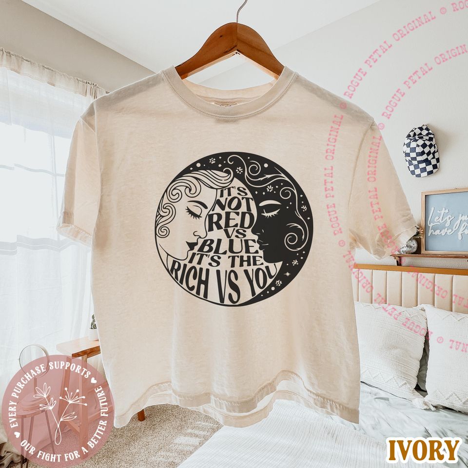 It's Not The Red Vs Blue It's The Rich Vs You Women's Boxy Tee, Moon Face Retro Art Political Protest Boxy Tee