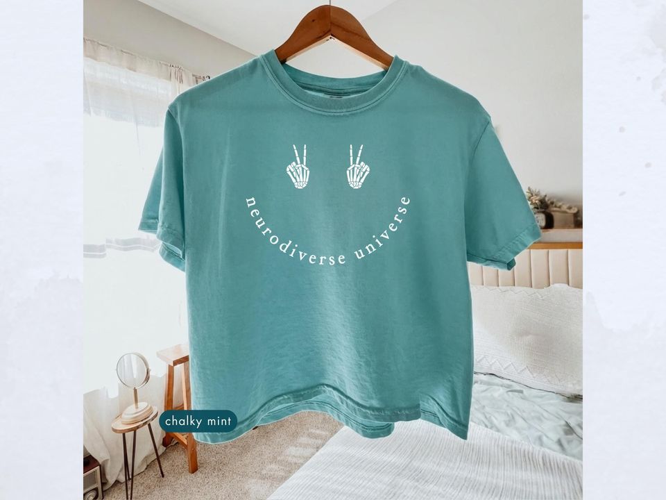 Neurodiverse universe Women's Boxy Tee