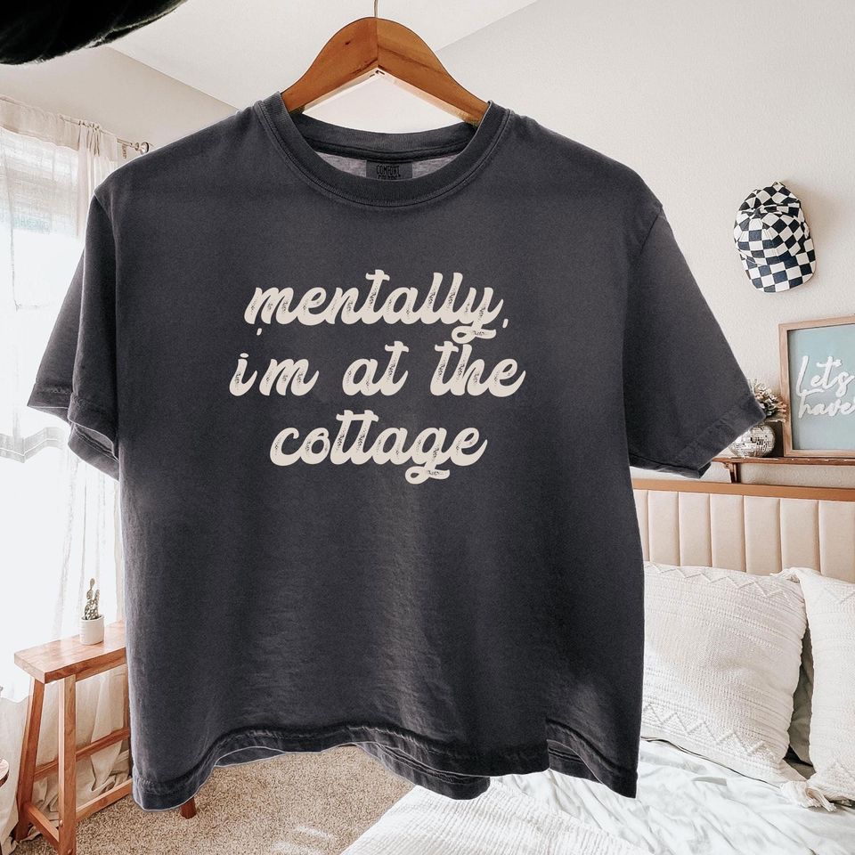 Mentally I'm at The Cottage Women's Boxy Tee, Heated Rivalry Reader Tee