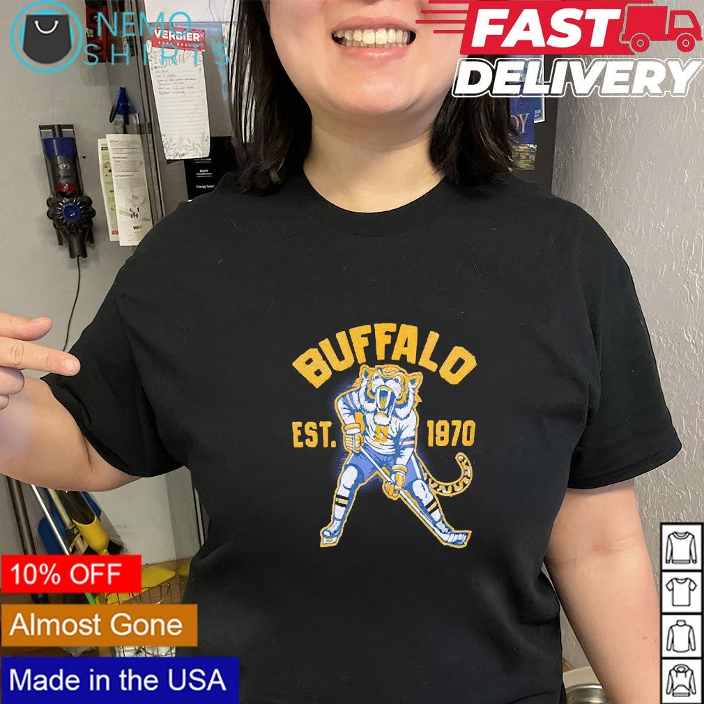 Buffalo Sabres est 1970 Sabretooth shirt