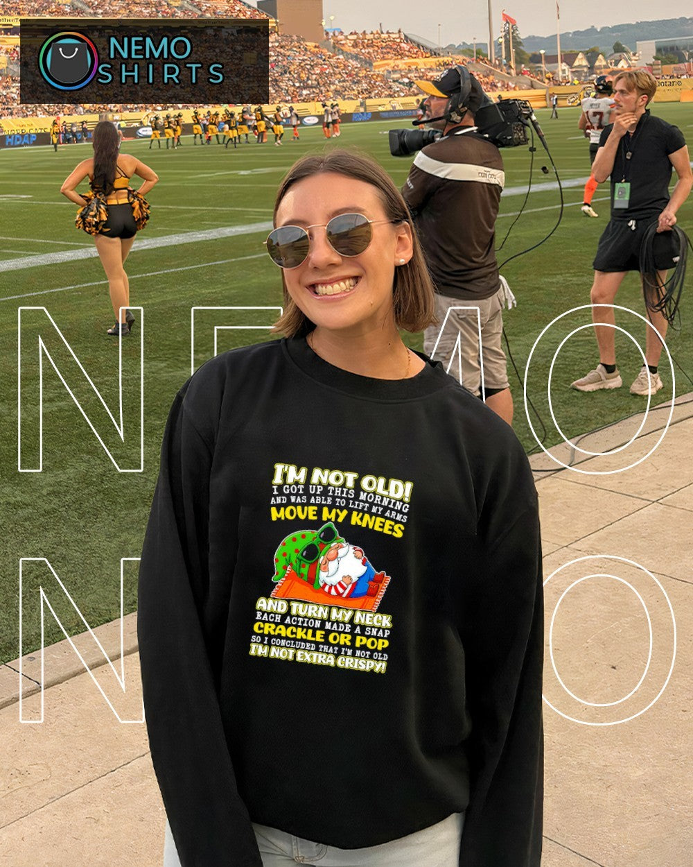 I’m not old move my knees and turn my neck crackle or pop I’m not extra crispy gnome shirt