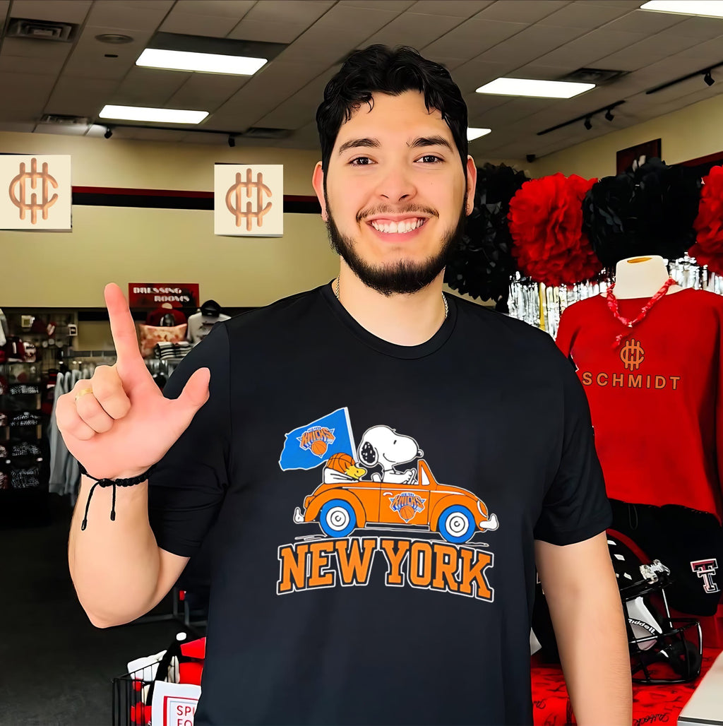 New York Knicks Snoopy in the car illustration shirt