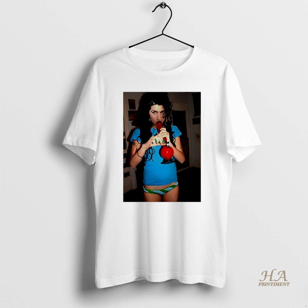 Official Amy Winehouse Smoking Bong Circle Shirt Hoodie Sweatshirt | PurePodTees.com