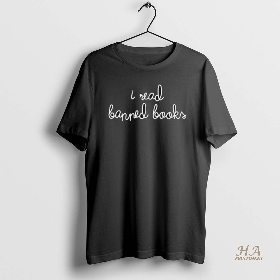 Official Heather Dubrow Wearing I Read Banned Books Shirt Hoodie Sweatshirt | PurePodTees.com