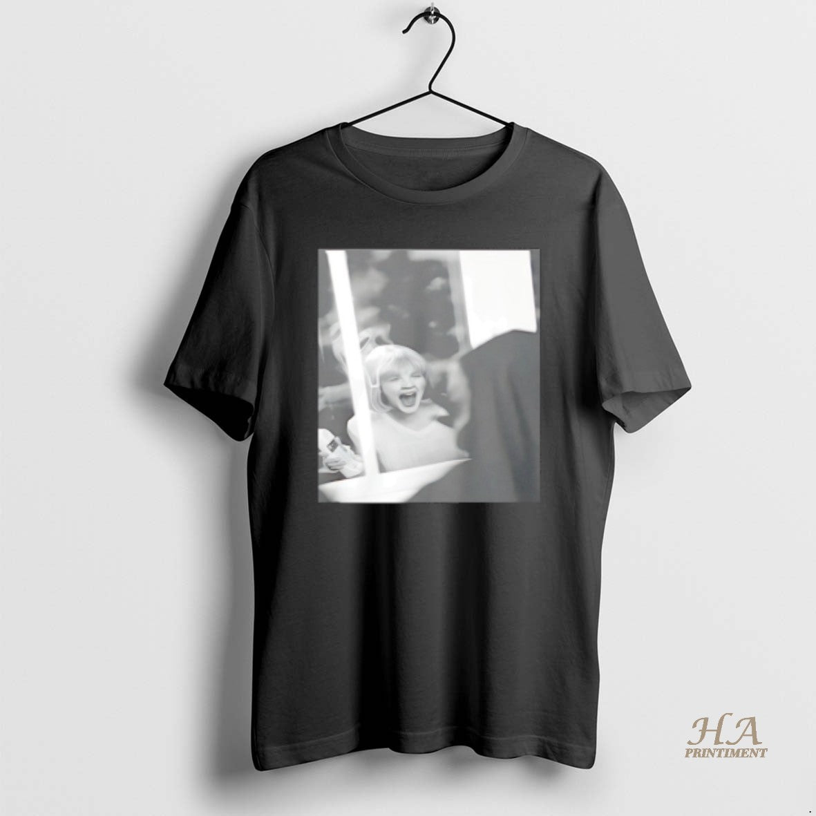 Official Marilyn Monroe Bob Willoughby Photo Shirt Hoodie Sweatshirt | PurePodTees.com