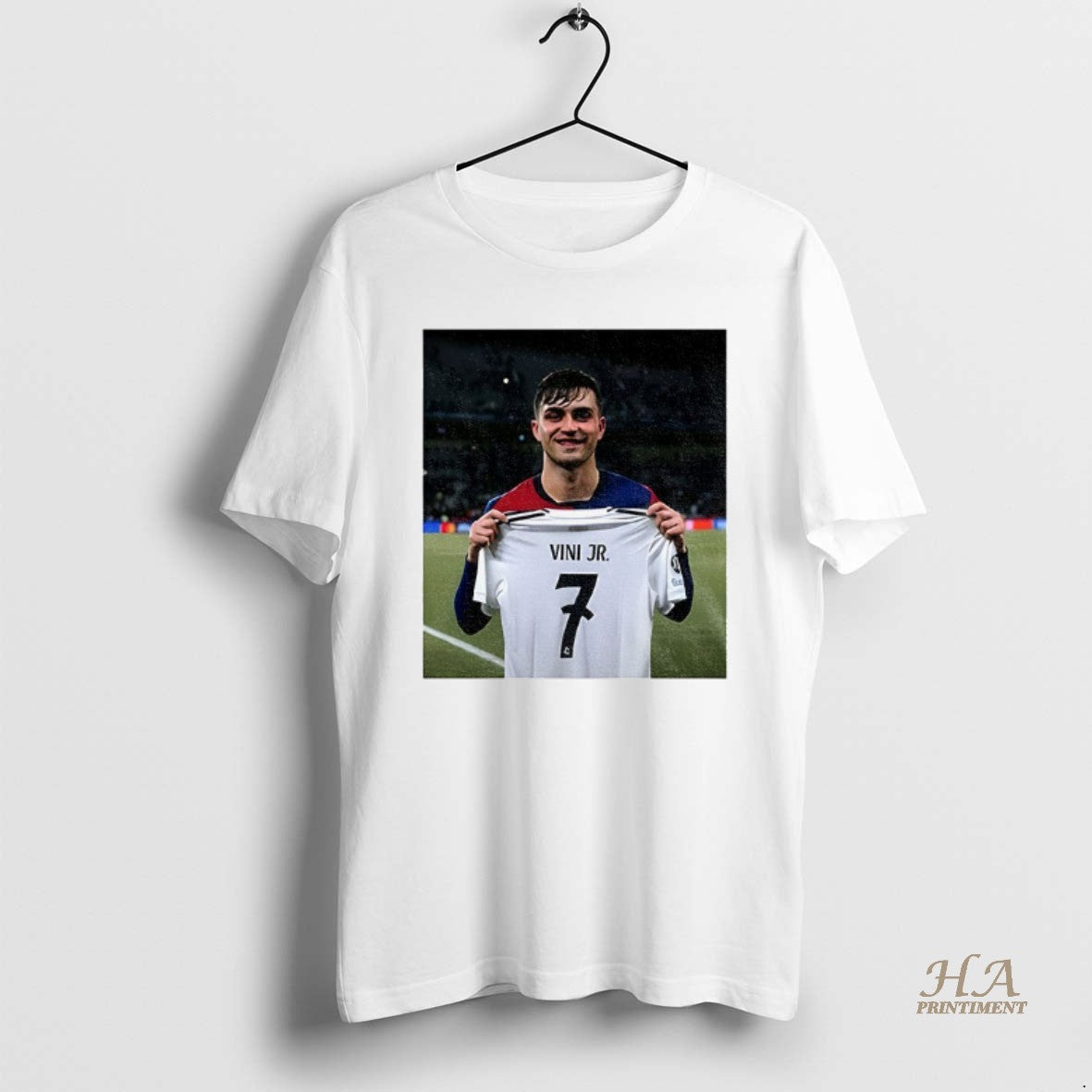 Official Pedri Pulling Vinicius Junior Vini Jr La Liga Real Madrid Shirt Hoodie Sweatshirt | PurePodTees.com