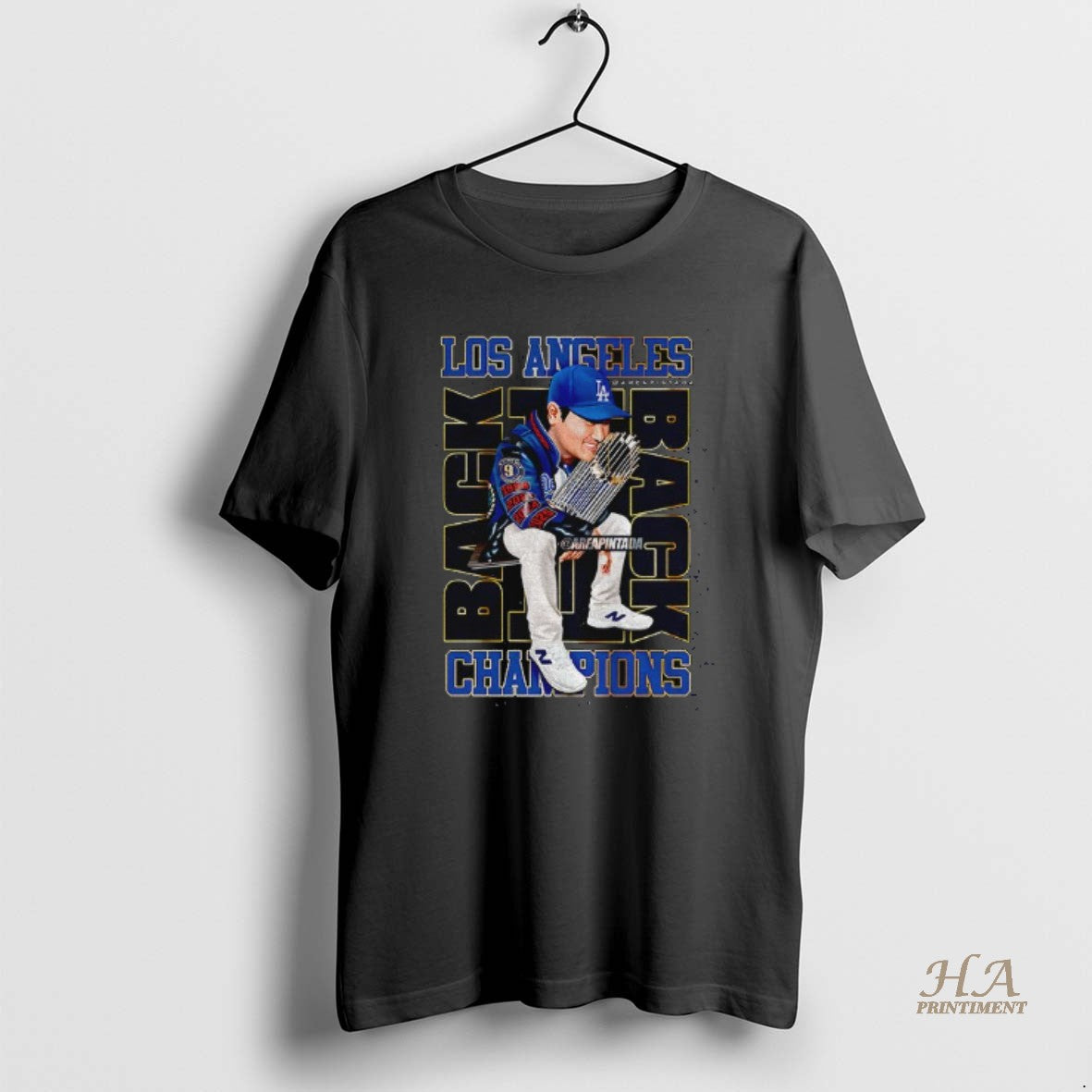 Official Shohei Ohtani Hold Trophy Los Angeles Dodgers World Series Champions Back To Back 2025 Shirt Hoodie Sweatshirt