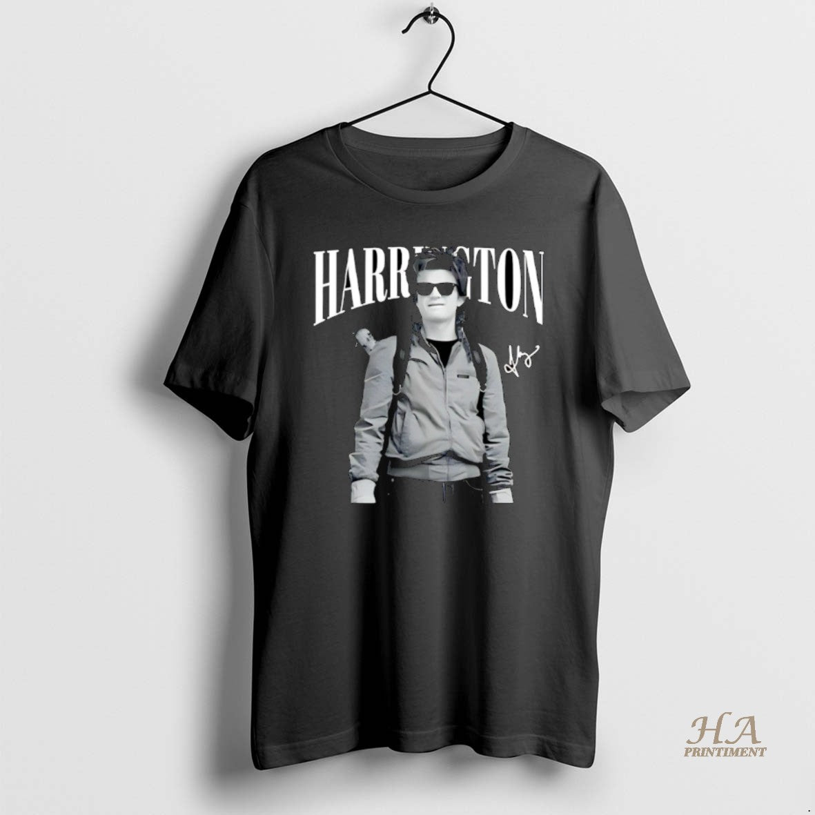 Official Steve Harrington Signature Graphic Christmas Shirt Hoodie Sweatshirt | PurePodTees.com