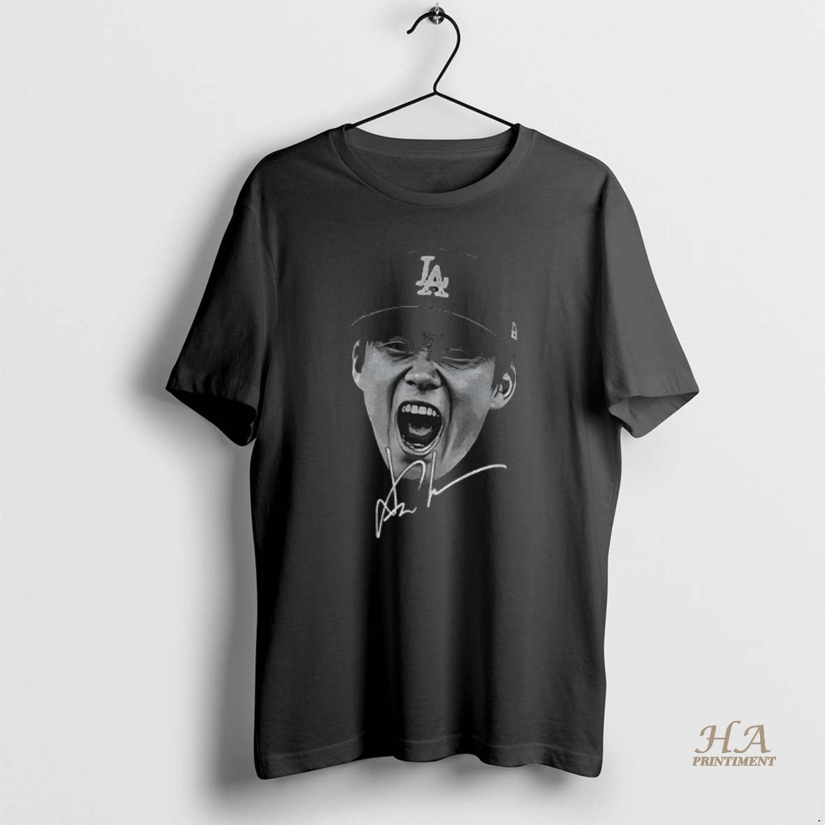 Official Yoshinobu Yamamoto Big Face Los Angeles Dodgers Mlb World Series Mvp Big Face Signature Shirt Hoodie Sweatshirt