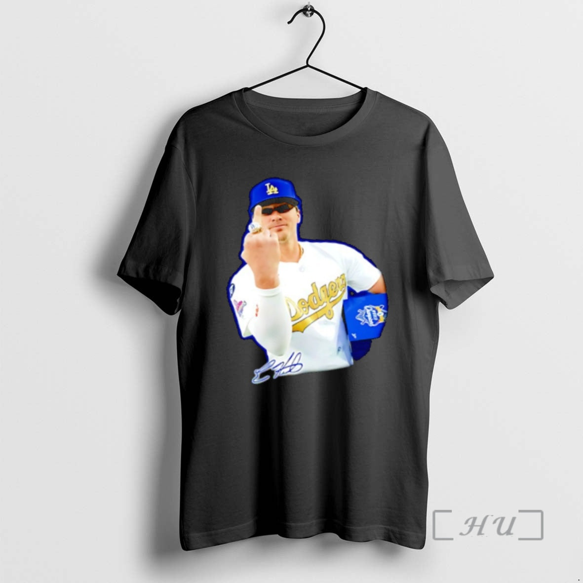 Officials Kike Hernandez Middle Finger Ring Dodgers World Champs Signature Shirt Hoodie Sweatshirt | PurePodTees.com