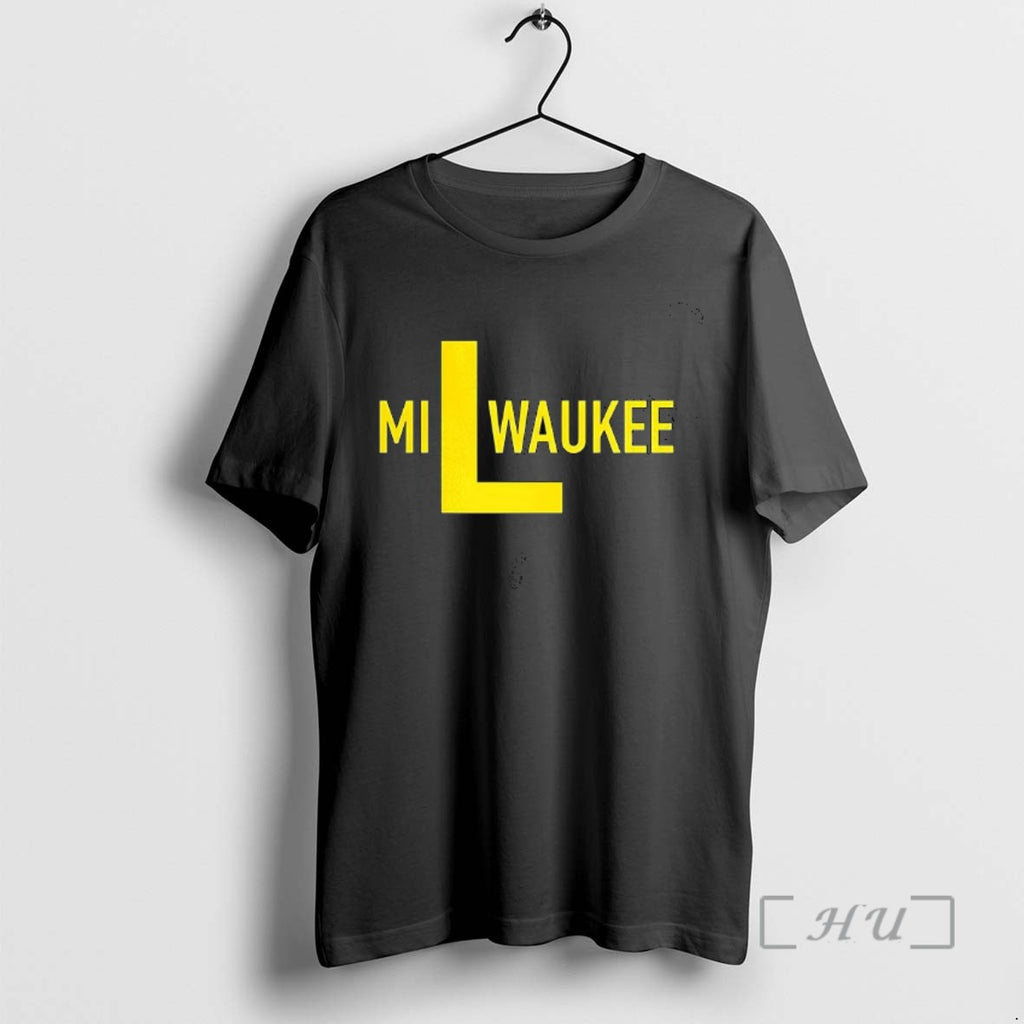 Officials Milwaukee Brewers L Logo T Shirt Sweater