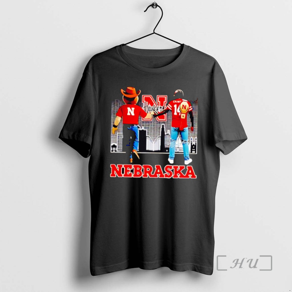 Officials Nice Nebraska Cornhuskers Danny Crawford Vs Mascot Skyline Signature T Shirt Sweater