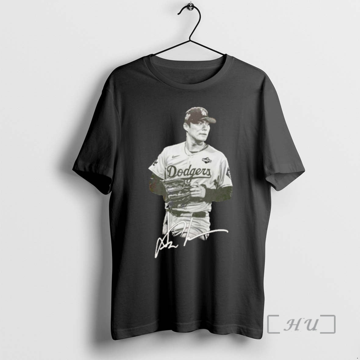 Officials Yoshinobu Yamamoto Los Angeles Dodgers Mlb World Series Champions 2025 Signature Vintage Premium Shirt Hoodie...