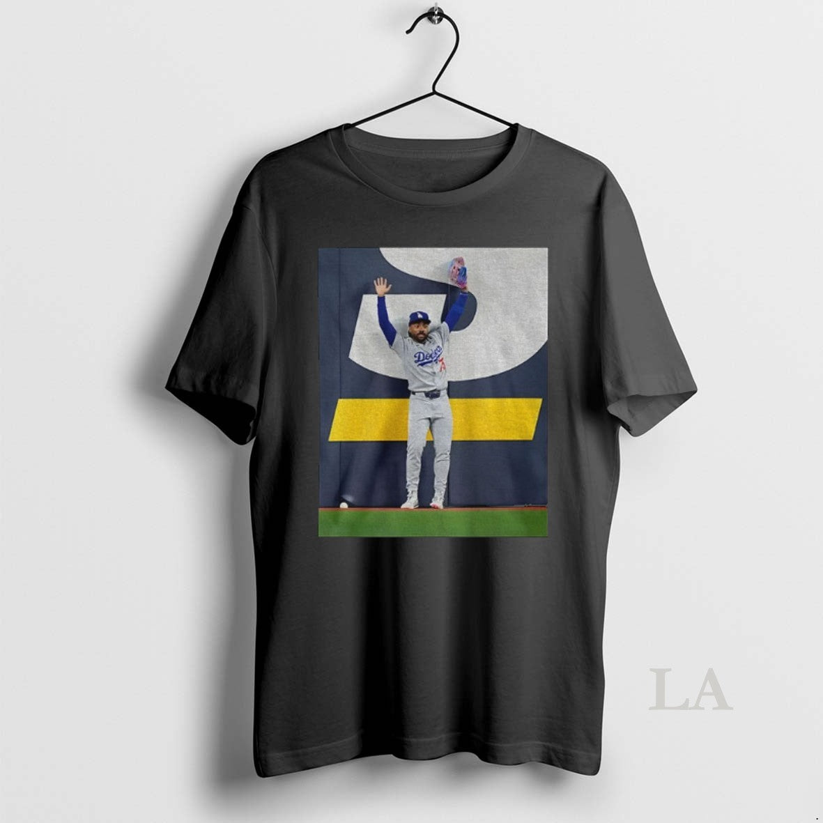 Original Andy Pages Catch Los Angeles Dodgers World Series Game 7 Saving Photo Shirt Hoodie Sweatshirt | PurePodTees.com