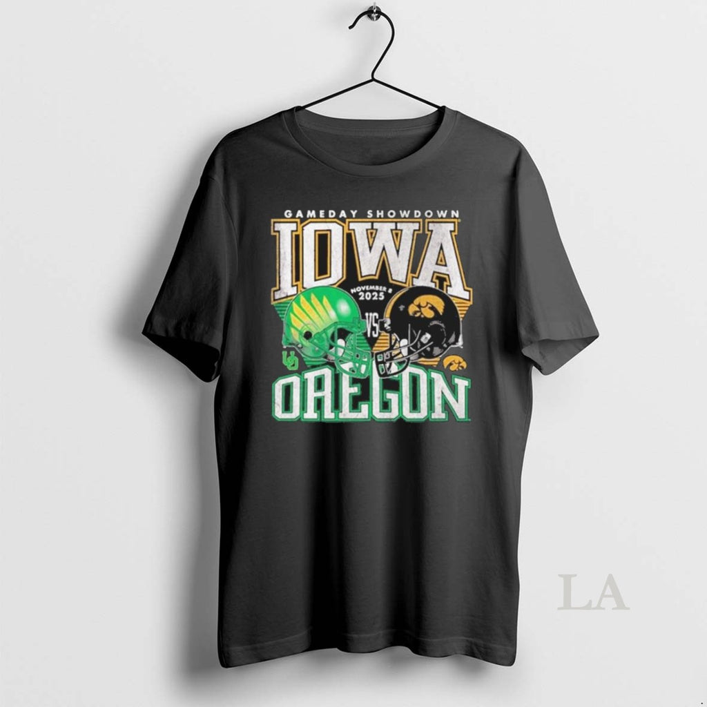 Original Gameday Showdown Football Iowa Vs Oregon 2025 Shirt Hoodie Sweatshirt | PurePodTees.com