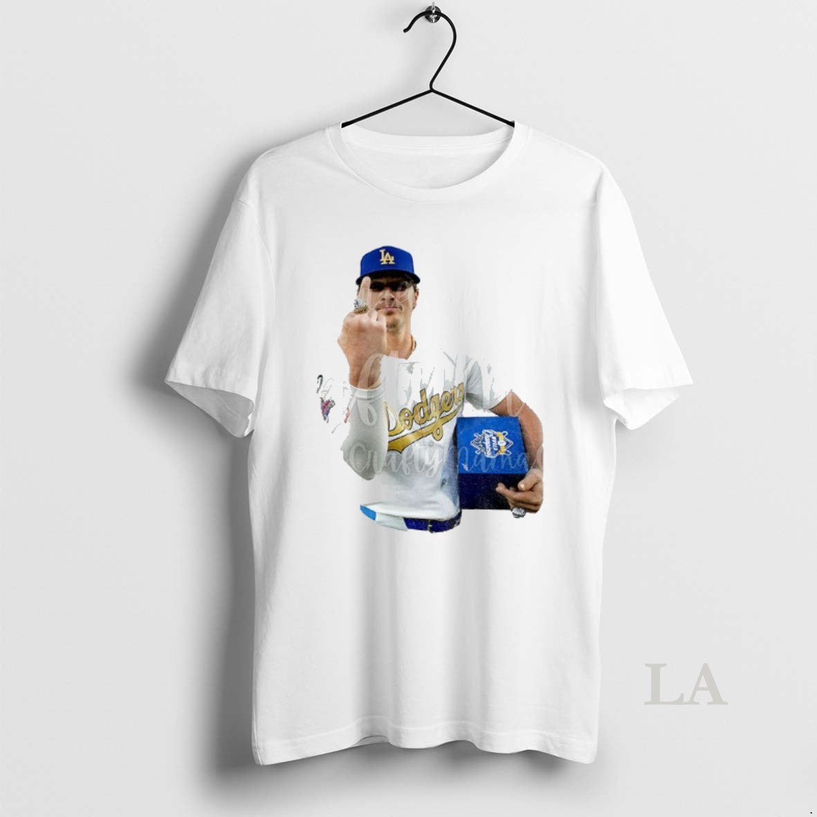 Original Kike Hernandez Middle Finger Ring Doyers Los Angeles Dodgers Mlb Baseball World Series 2025 Shirt Hoodie Sweatshirt