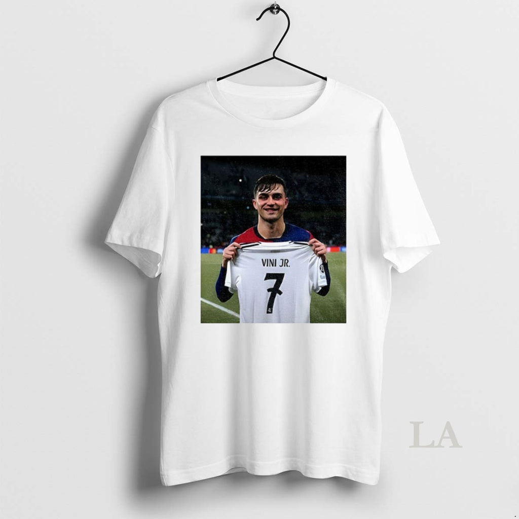 Original Pedri Pulling Vinicius Junior Vini Jr La Liga Real Madrid Shirt Hoodie Sweatshirt | PurePodTees.com
