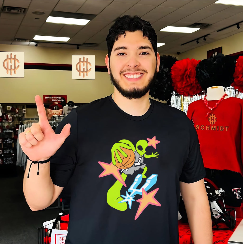 San Antonio Spurs Alien graphic shirt
