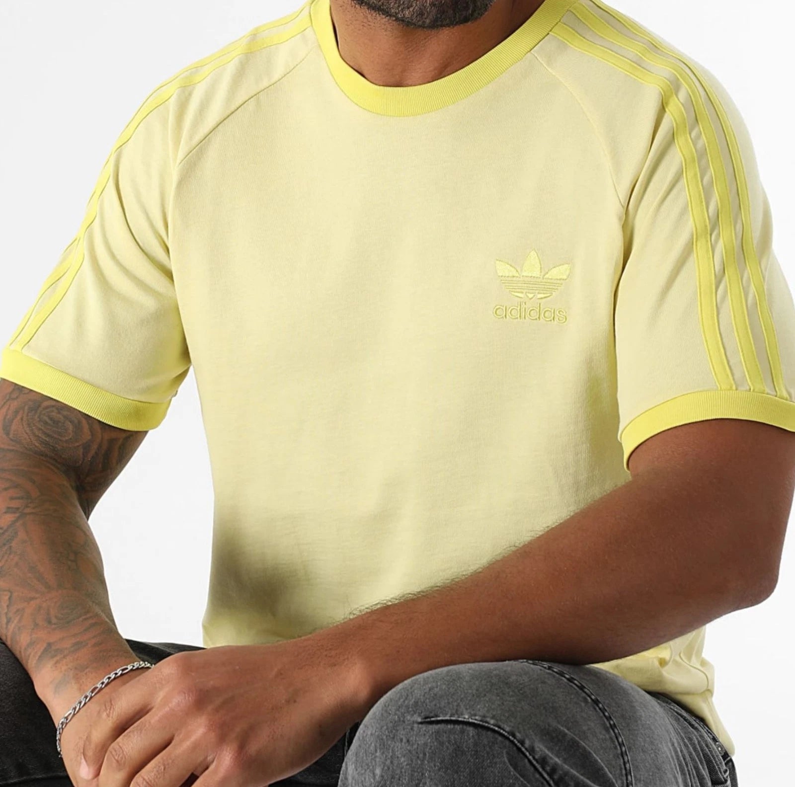 NEW MENS ADIDAS ORIGINALS CALIFORNIA TREFOIL TEE SHIRT ~SIZE XL  #JN702 YELLOW