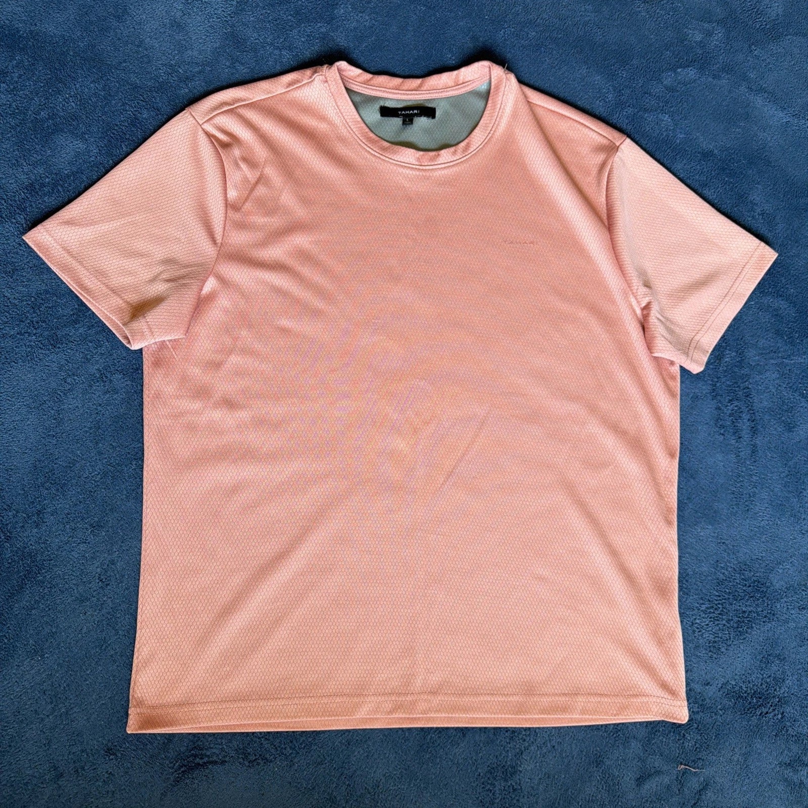 Tahari Shirt Mens Large Solid peach/ salmon Crew Neck Short Sleeve Stretch