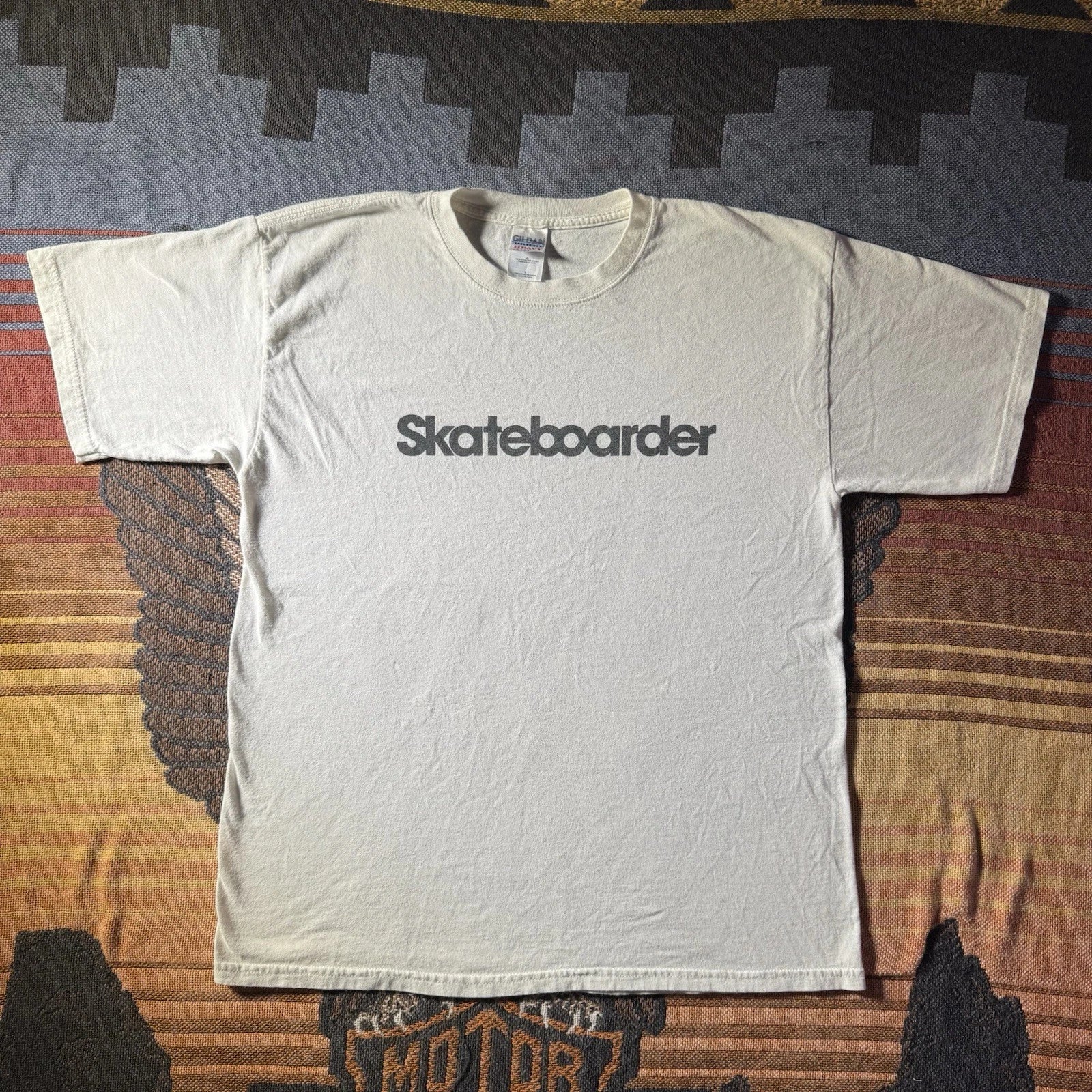 Vintage Skateboarder T Shirt Plain Essential Everyday Wear Size Large White