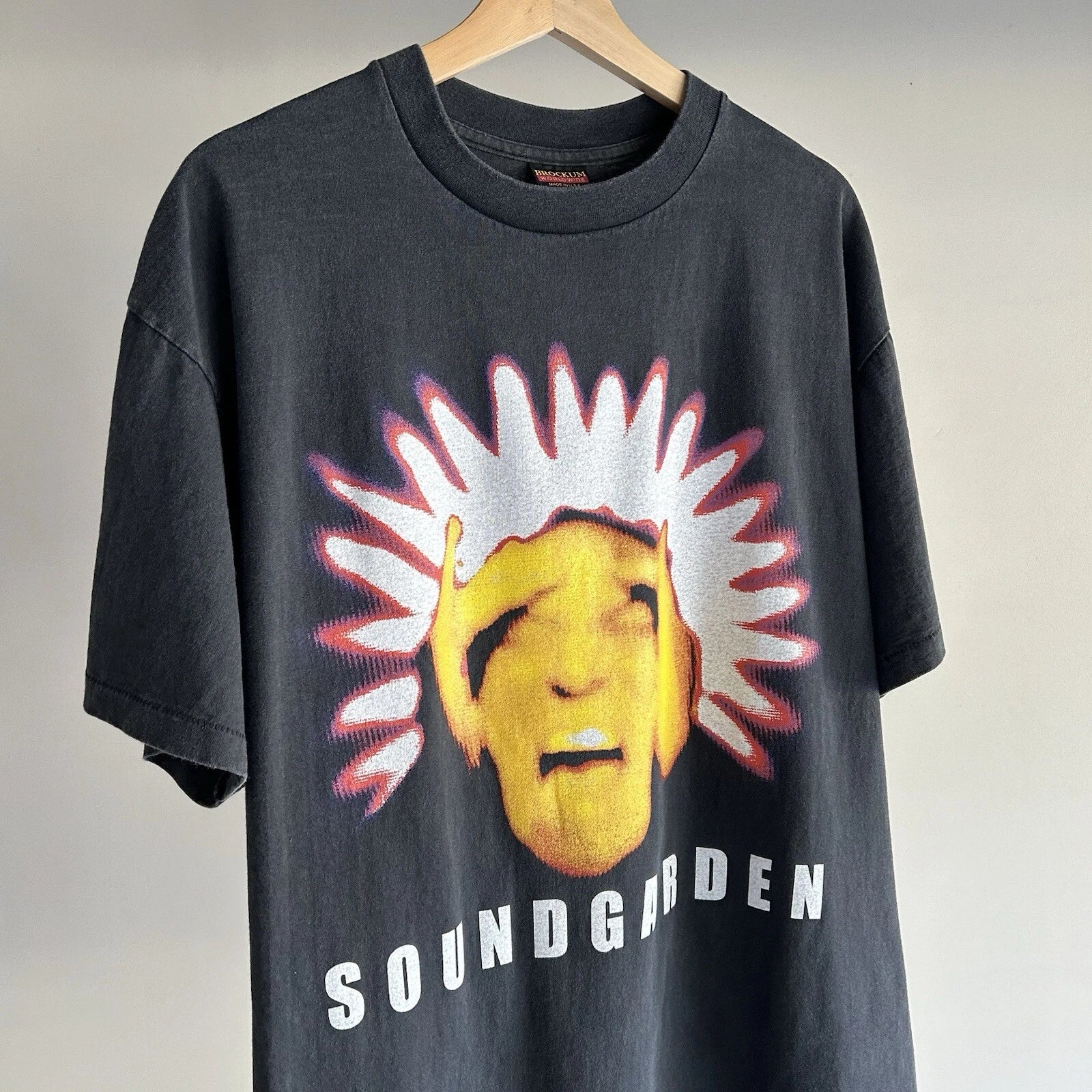 Soundgarden Black Hole Sun Vintage Tee shirt REPRINT Brockum Tag Faded Lg Modern
