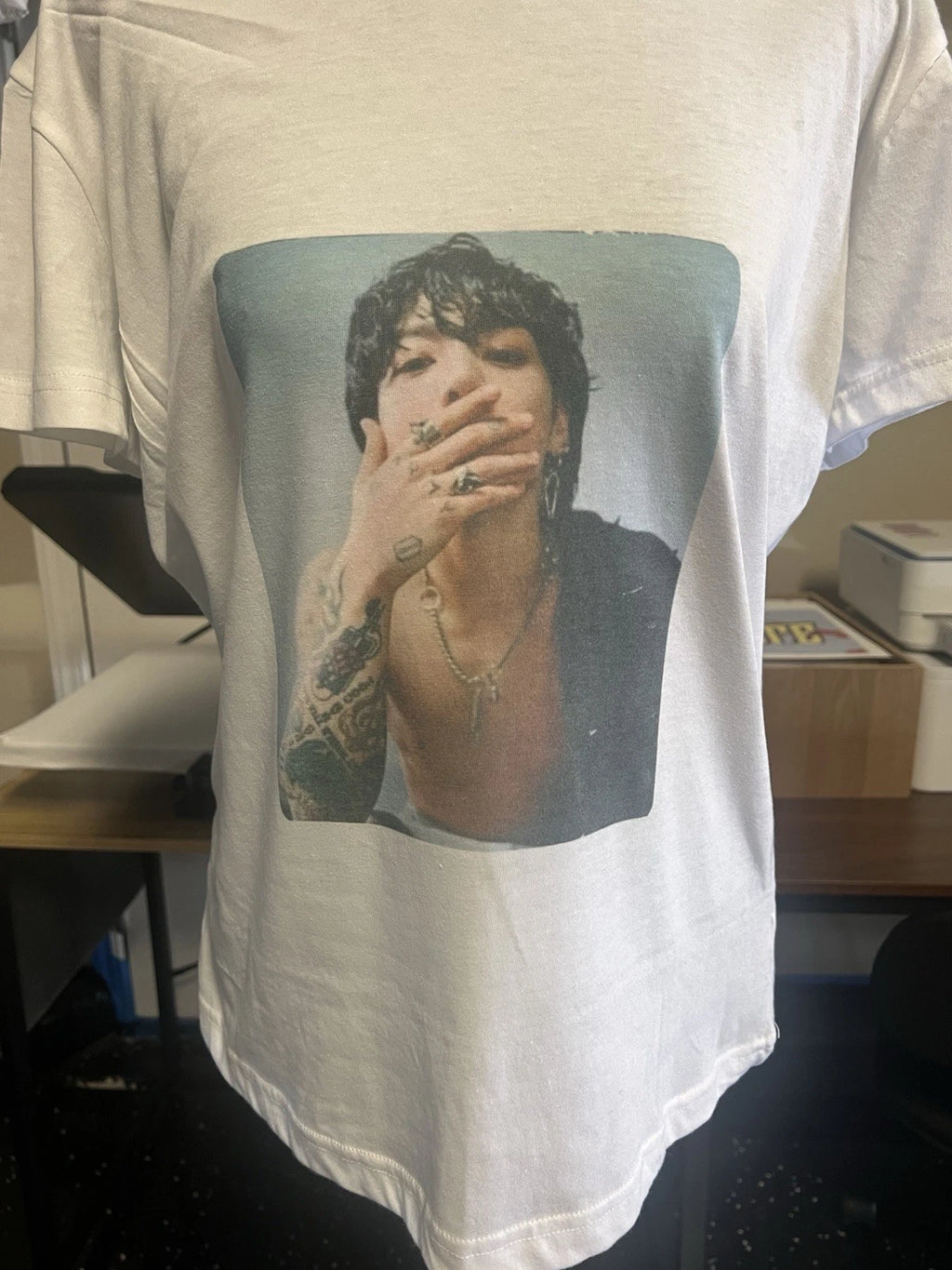 BTS Graphic Print White Crew Neck Short Sleeve Cotton T-Shirt Unisex Adults L