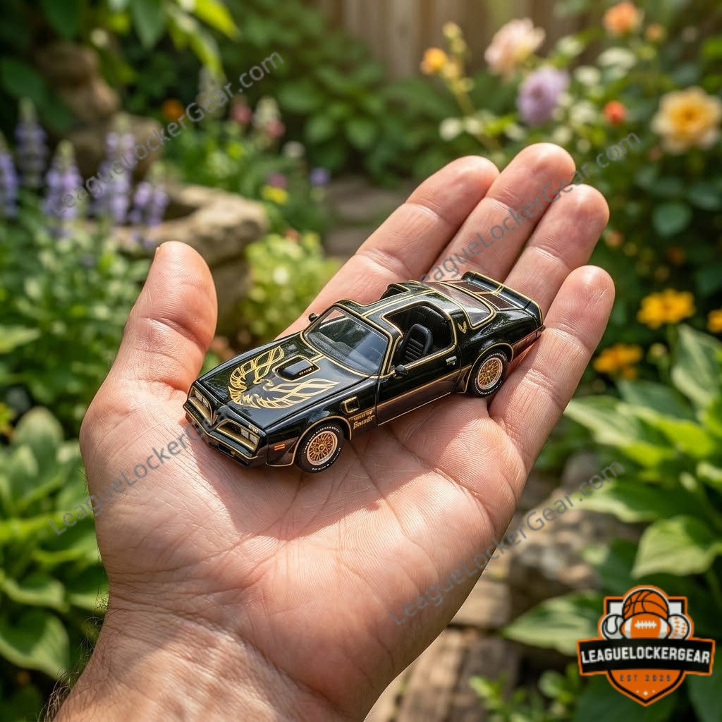 Smokey and the Bandit 49th Anniversary 1977 Pontiac Trans Am Diecast Car