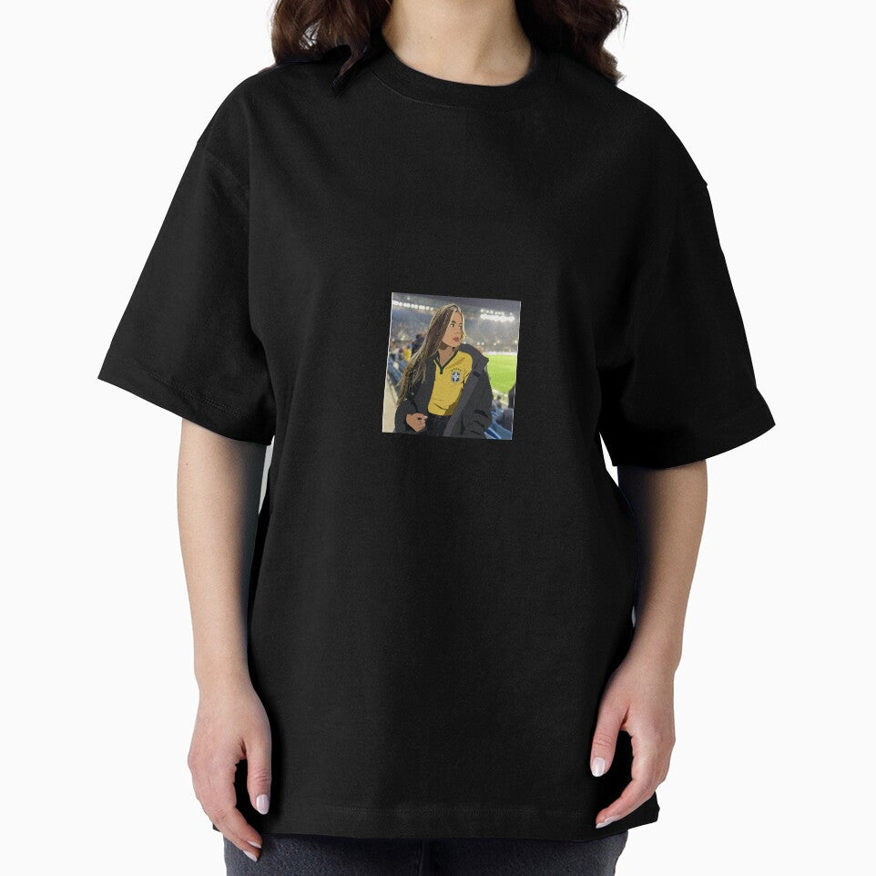Carol Cabrino with Brazil jersey by Beautifutebol