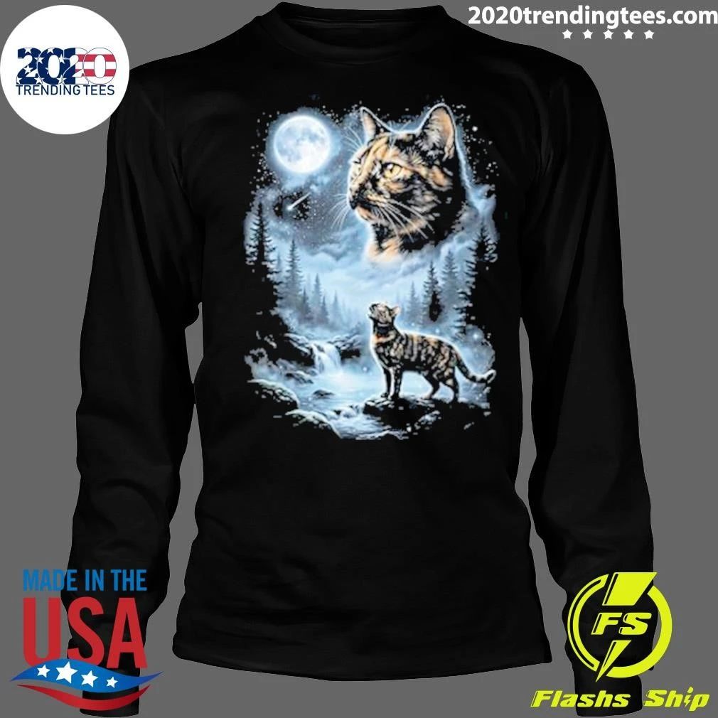 Tabby Cat Howling to the Moon Halloween Shirt
