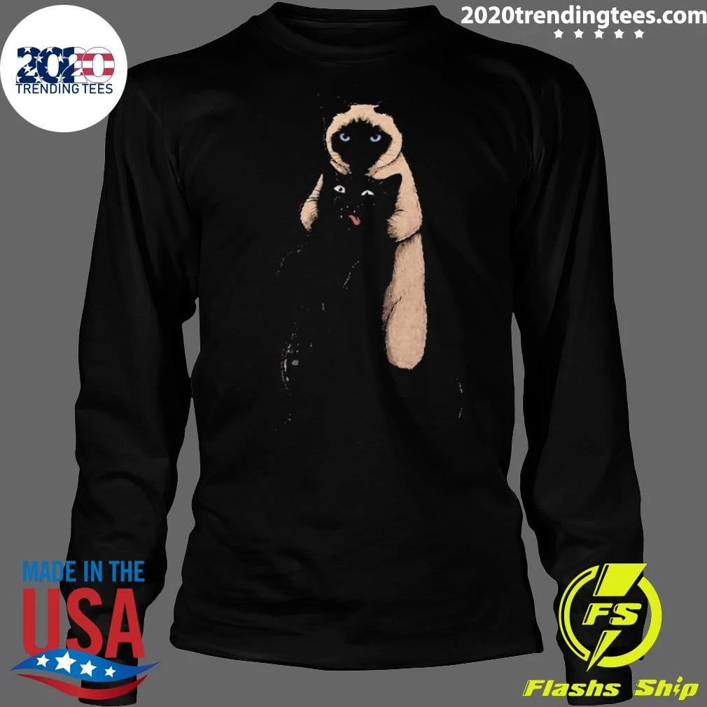 Funny Hugging Cats Headlocking Graphic Tee – Siamese and Grey Cat Meme Shirt