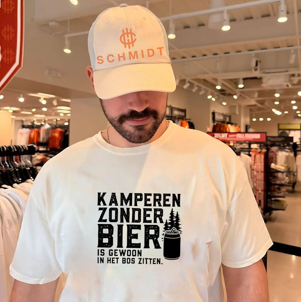 Kamperen Zonder Bier Is Gewoon In Het Bos Zitten Grappig Kampeer shirt
