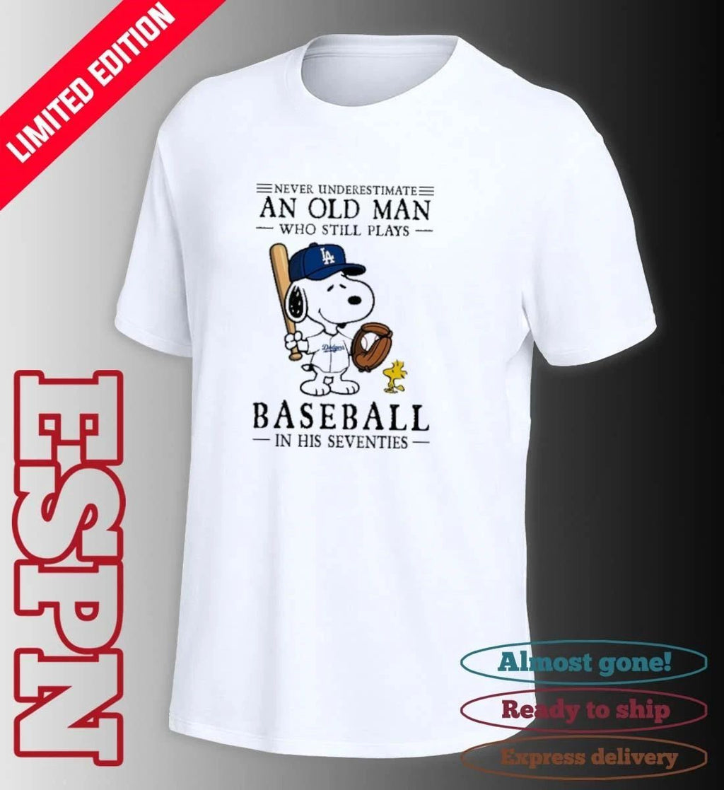 The Peanuts X Los Angeles Dodgers Never Underestimate An Old Man Who Still Plays Baseball In His Seventies Shirt