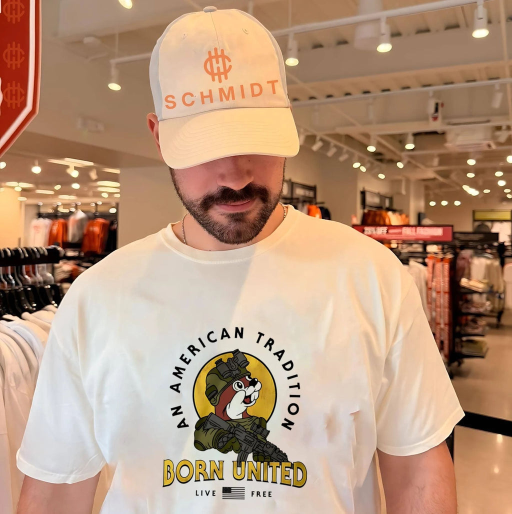 Buc-Ees An American Tradition Born United Live Free shirt
