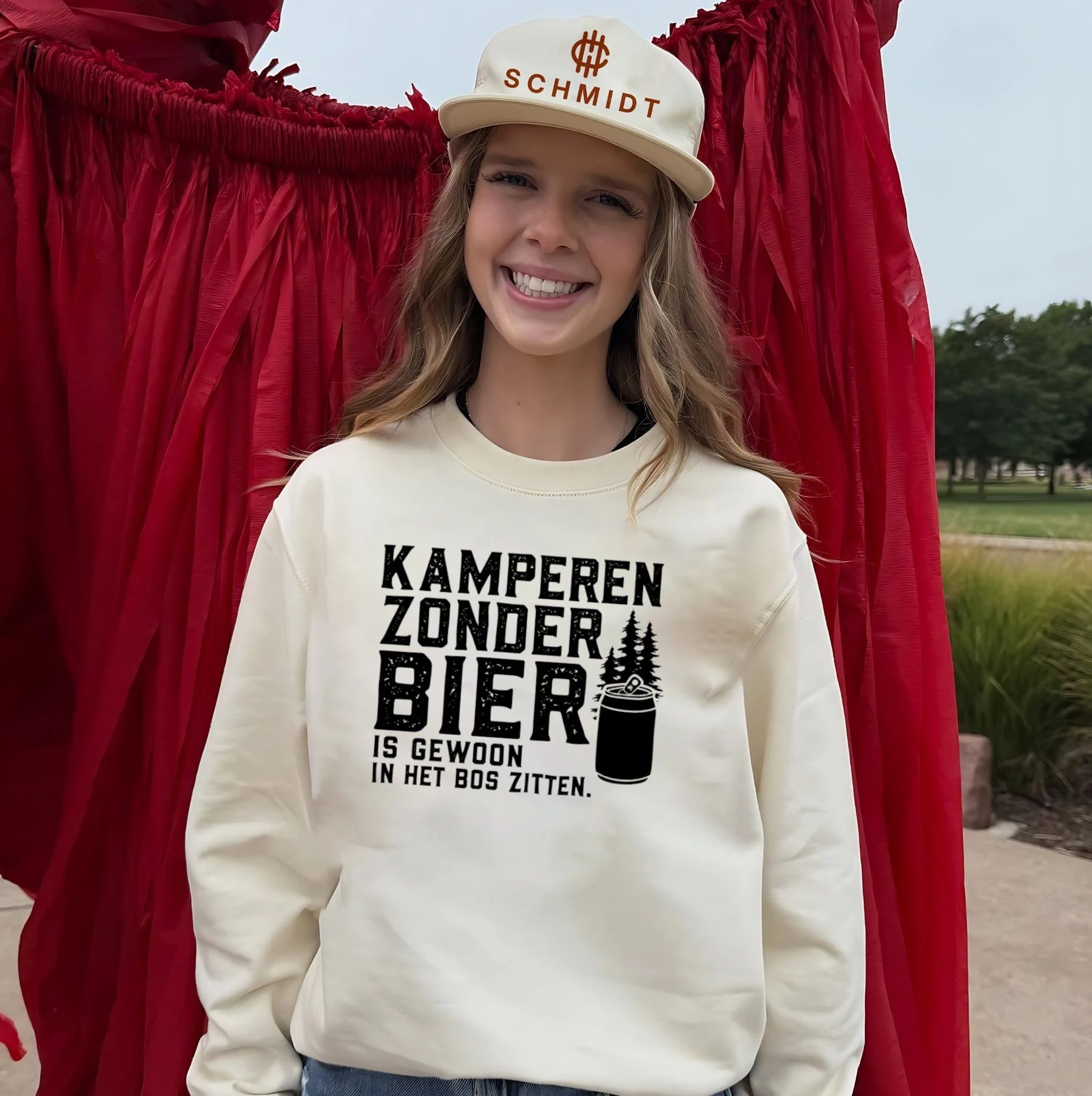 Kamperen Zonder Bier Is Gewoon In Het Bos Zitten Grappig Kampeer shirt